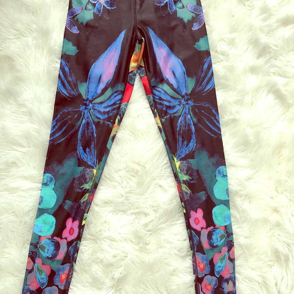 Titika active wear leggings 💕